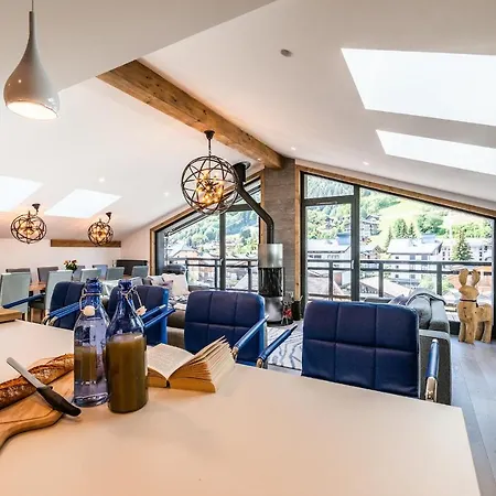 Ozigo Penthouse - By Emerald